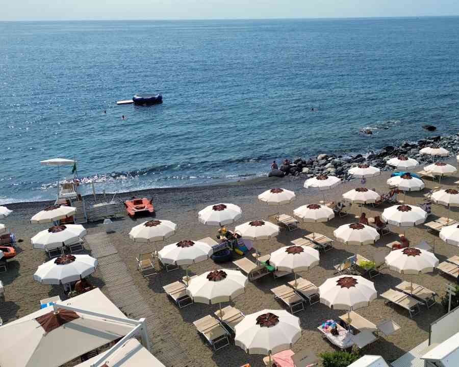 Bagni Stone Beach