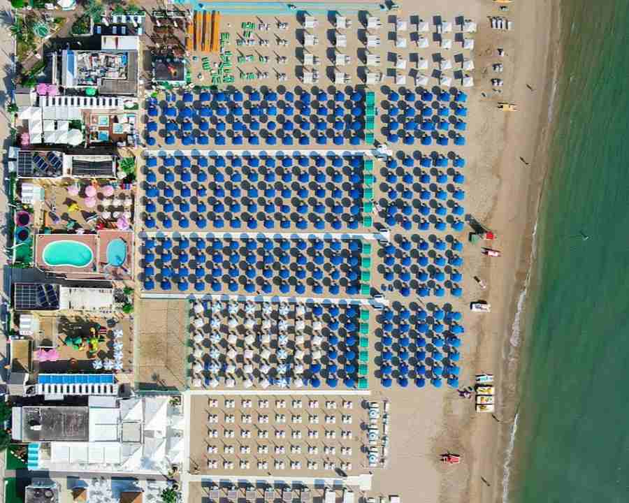 Marano Beach 135/136