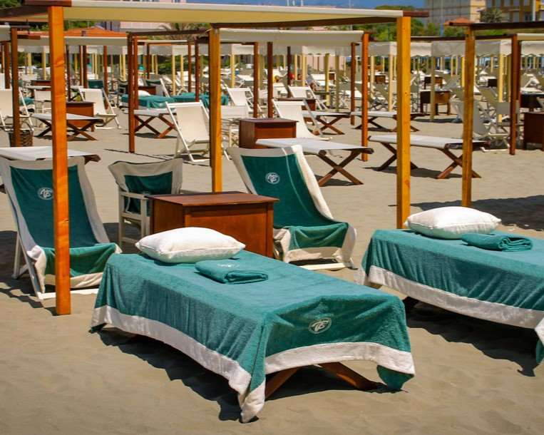 Bagno La Versiliana -RE-MARE